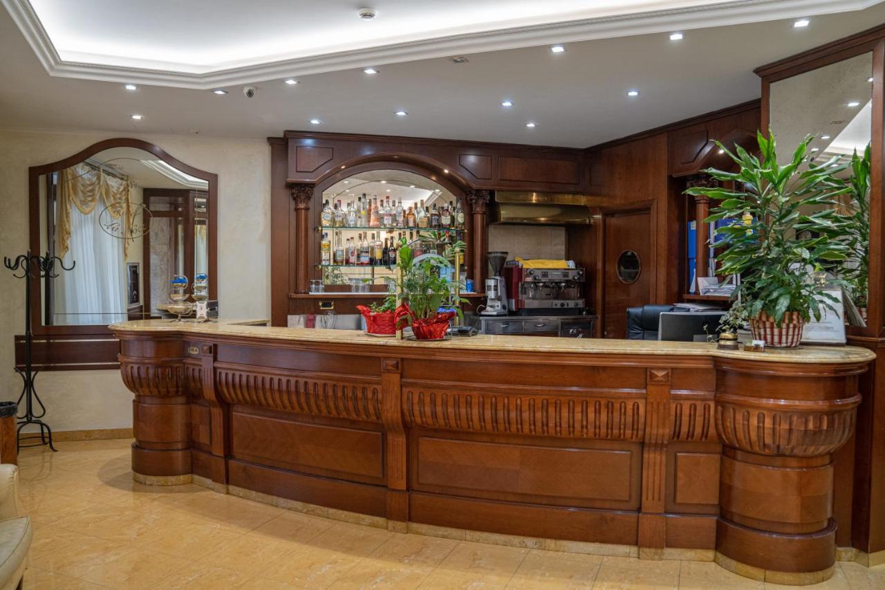 Hotel La Noce Chivasso Kültér fotó
