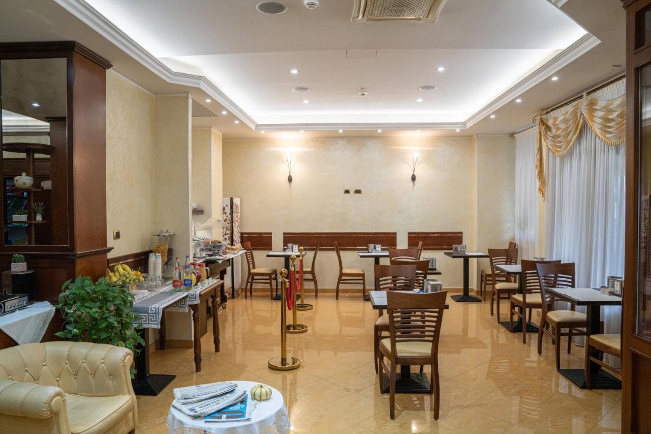 Hotel La Noce Chivasso Kültér fotó