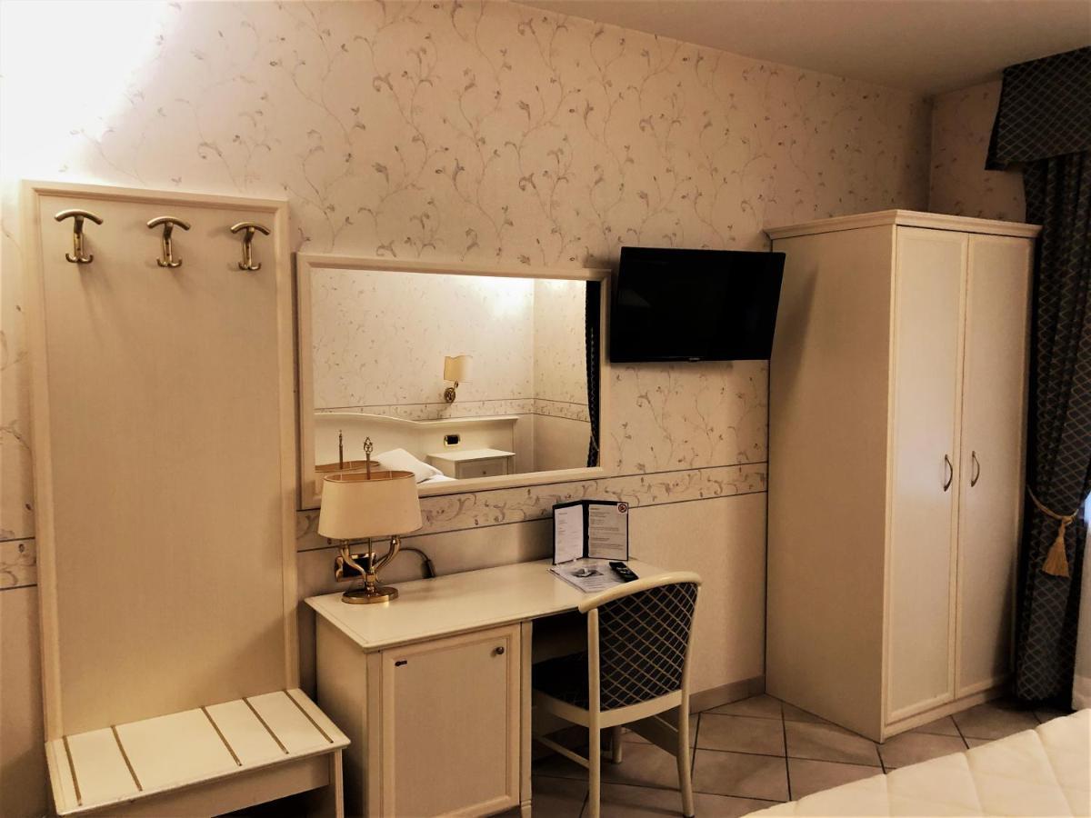 Hotel La Noce Chivasso Kültér fotó