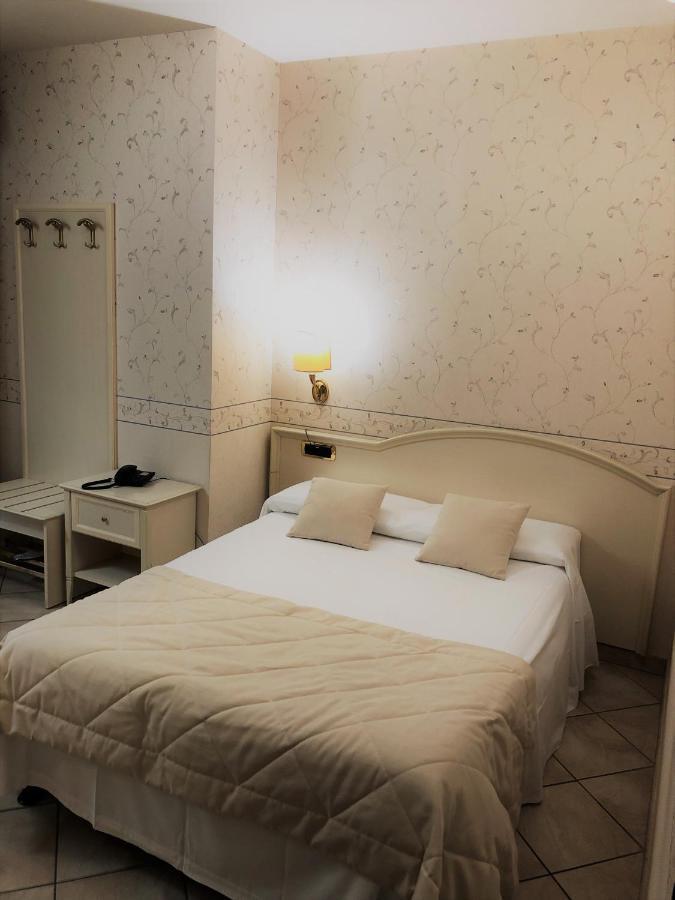 Hotel La Noce Chivasso Kültér fotó