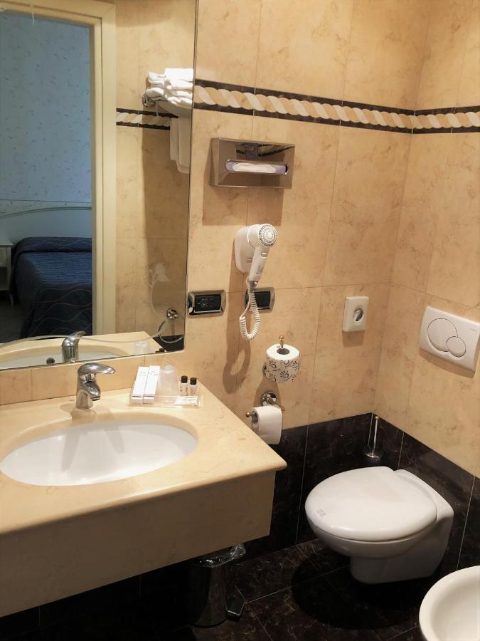 Hotel La Noce Chivasso Kültér fotó