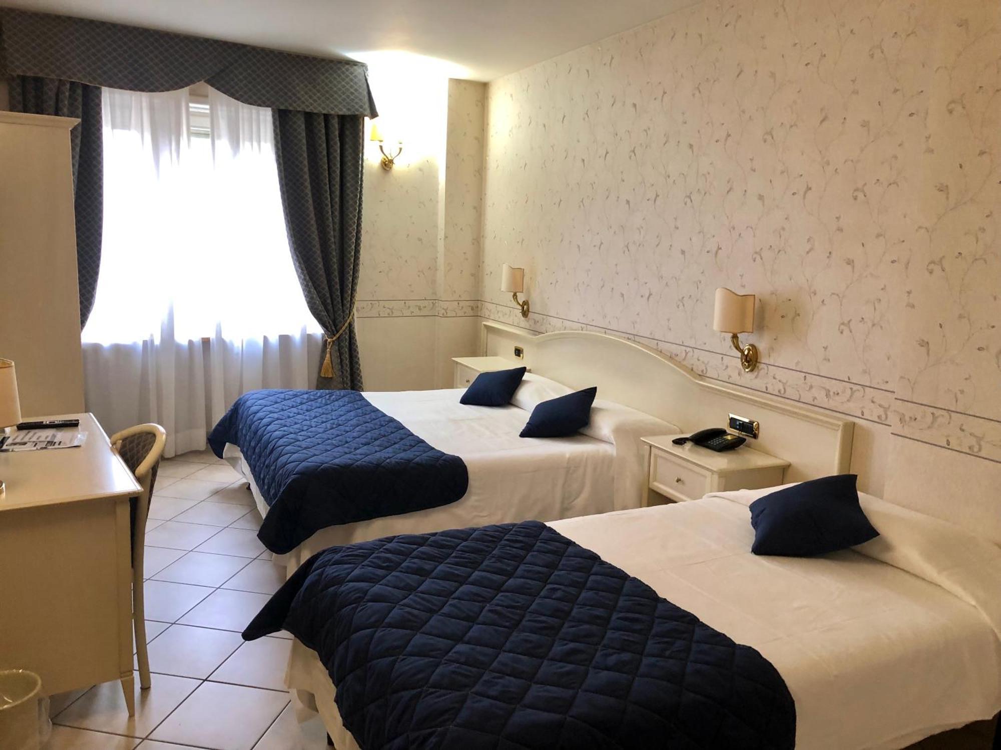 Hotel La Noce Chivasso Kültér fotó